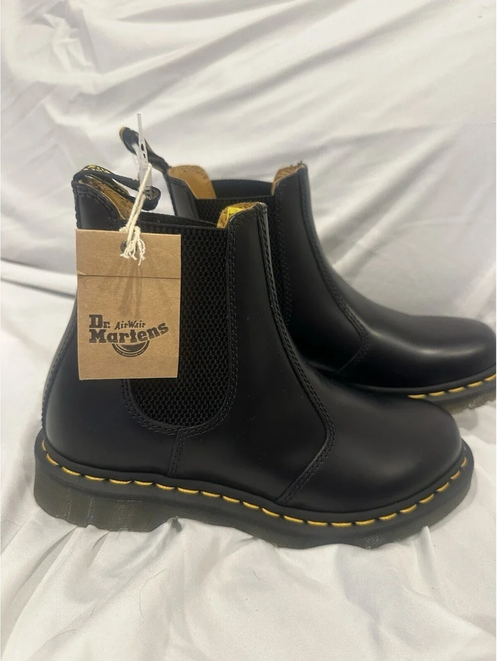 Dr. Martens women’s Chelsea Ankle Boot Black Leather Slip Resistant US 7 pull on